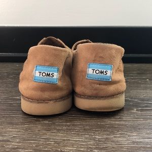 Suede TOMS Size 9